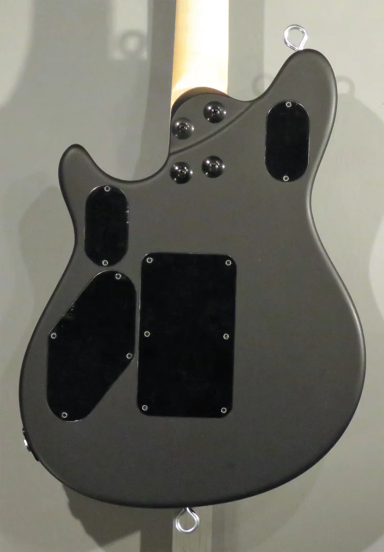 EVH Wolfgang USA Signature 2023 Stealth Black w/Hardshell Case